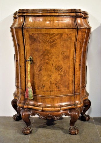 Pair of Venetian bedside tables, mid 18th century - 